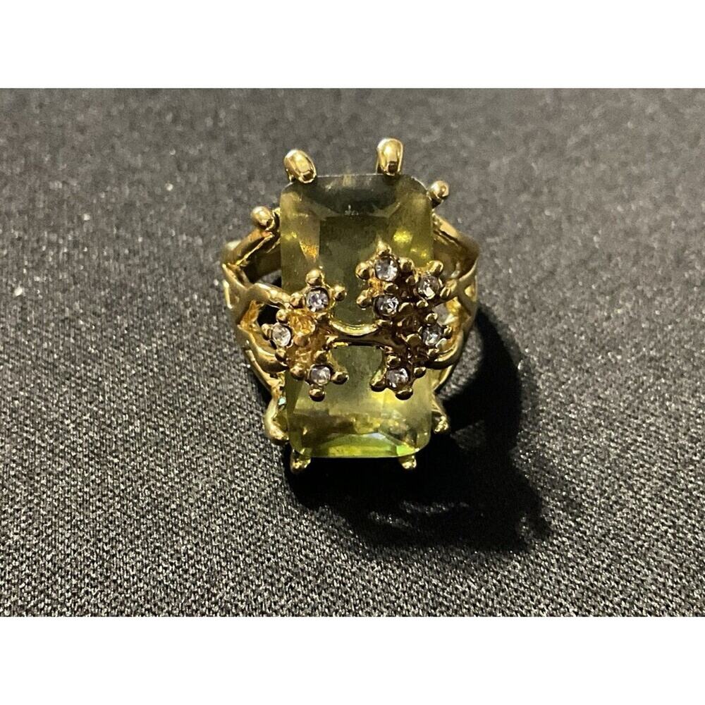 Gold Tone Statement Ring Glass & Rhinestone Size 6